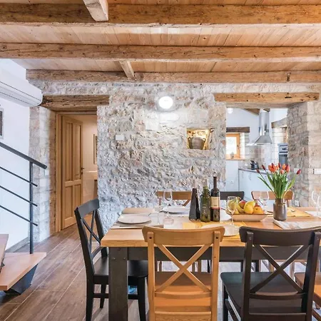 Four Bedroom Holiday In Marcana Casa vacanze